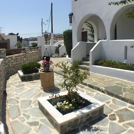 Aiolos Aparthotel *