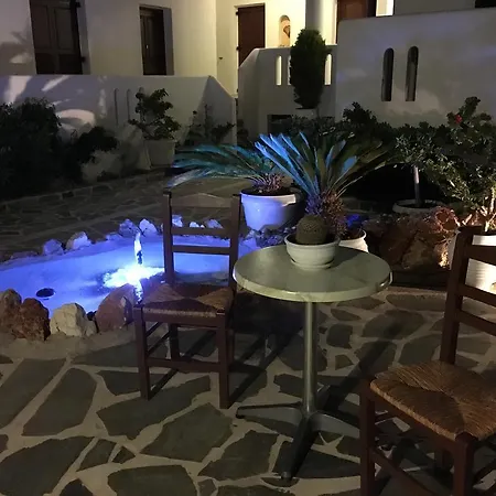 Aiolos Aparthotel *