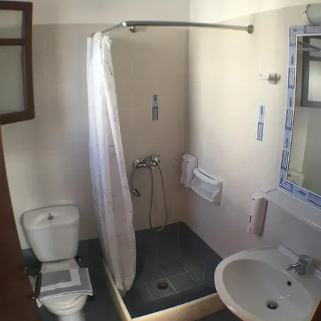 Aiolos Aparthotel *