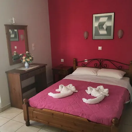 Aiolos Aparthotel Naousa (Paros)